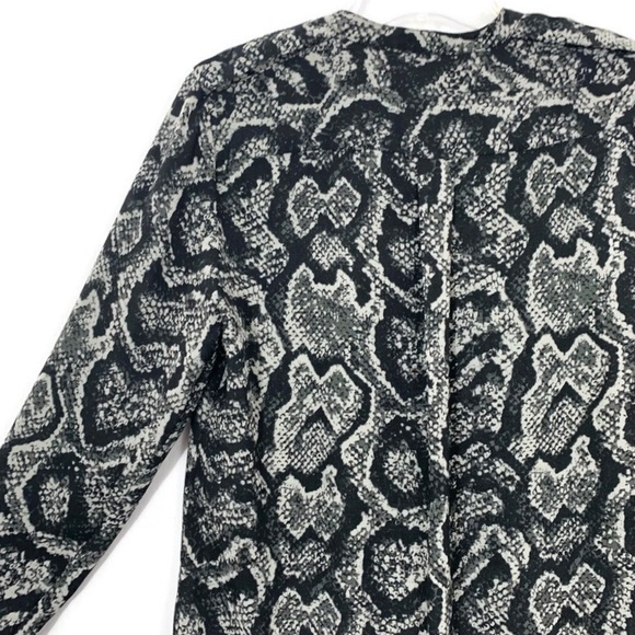 Larry Levine Snake Print Button Front Shirt blouse - Picture 8 of 9